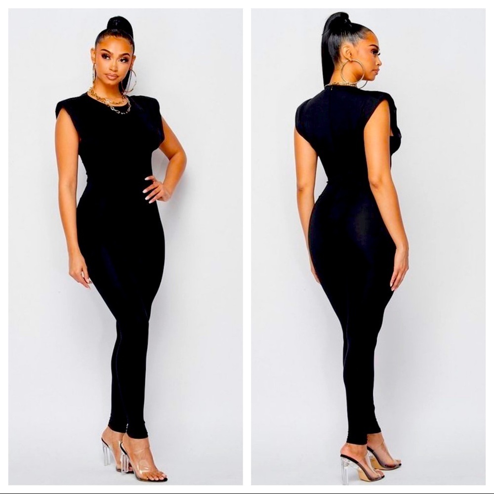J. ELISE BOUTIQUE FITTED BODYCON BLACK POWER SHOULDER SLEEVELESS SOLID JUMPSUIT